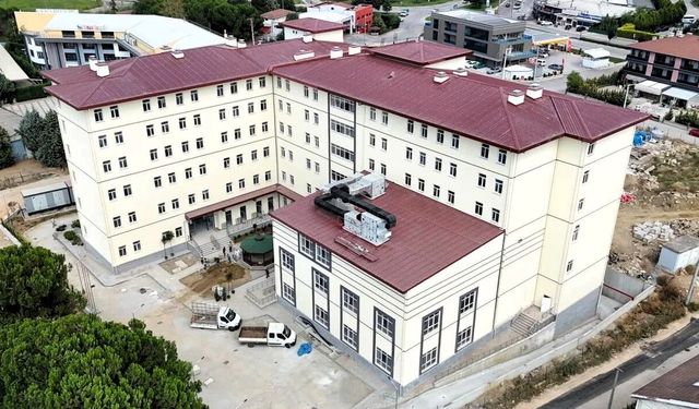 İnegöl’ün yeni öğrenci yurdu eğitime hazırlanıyor