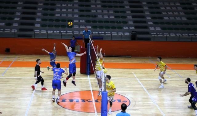 İnegöl Belediyespor voleybolda yeni sezon için sahaya iniyor