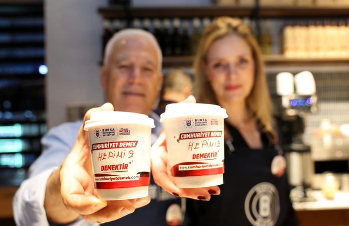 Cumhuriyet’in sıcaklığı Bursa’da paylaşıldı