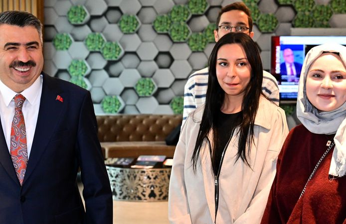 Yıldırım’ın dönüşüm mimarı Oktay Yılmaz, gençlerle tecrübelerini paylaştı