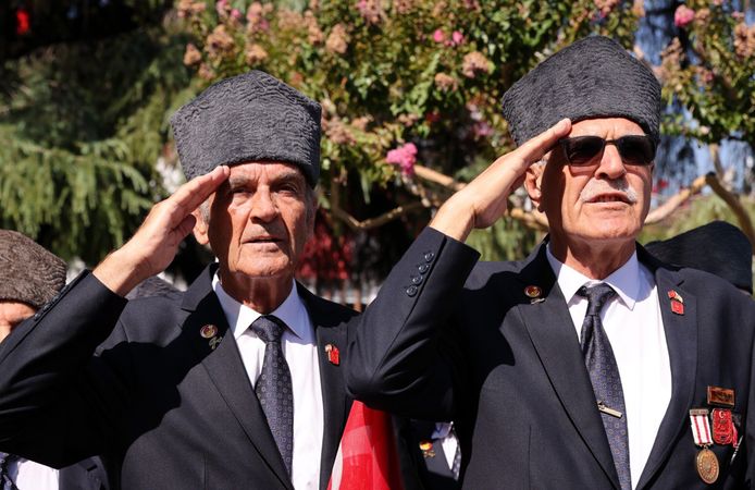 Başkan Vekili Biba: "Bursa Türk bayrağının altında yürüyor"
