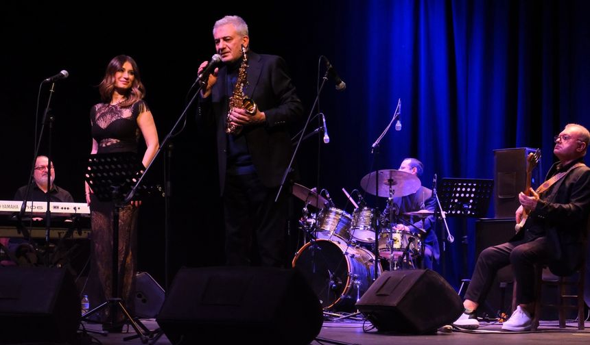 Bursa'da Kürşat Başar Orkestrası ve Ezgi Bıcılı ile 'Caz Pazarı'