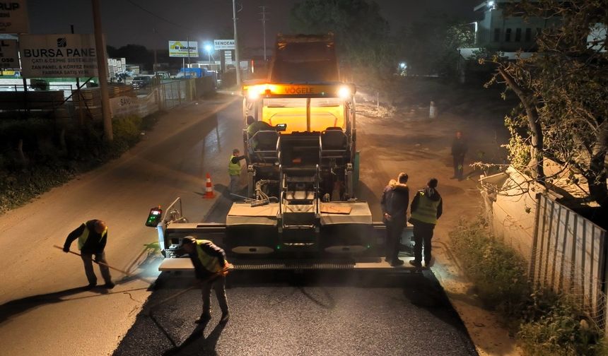 Bursa Büyükşehir’den Çalı-Kayapa yolunda gece mesaisi