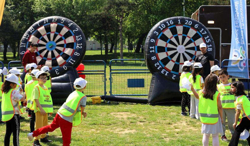 Bursa Uluslararası Spor Festivali’nde çocuklar doyasıya eğlendi