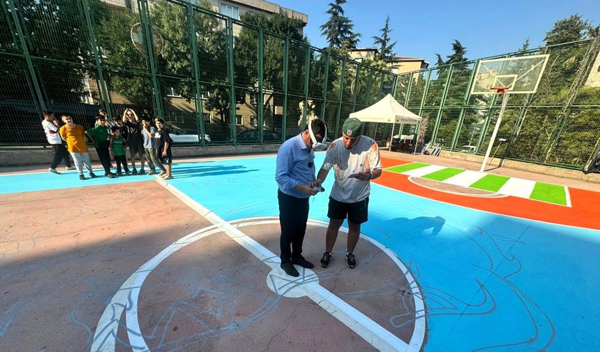 Basketbol sahaları liselilerin tasarımlarıyla güzelleşiyor