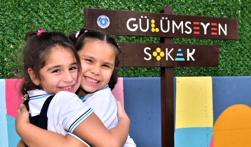 Bursa'da sokaklar da çocuklar da gülümsüyor