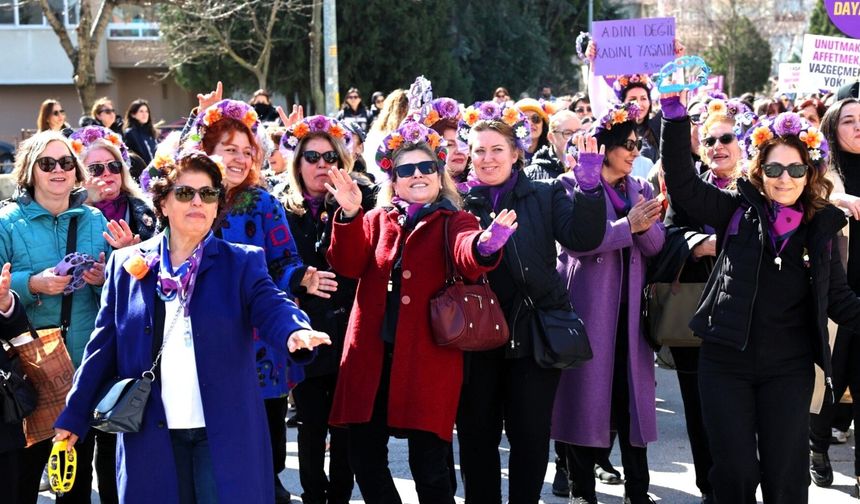 Nilüfer’de kadınlar tek ses oldu: “Eşitlik ses ister biz buradayız”