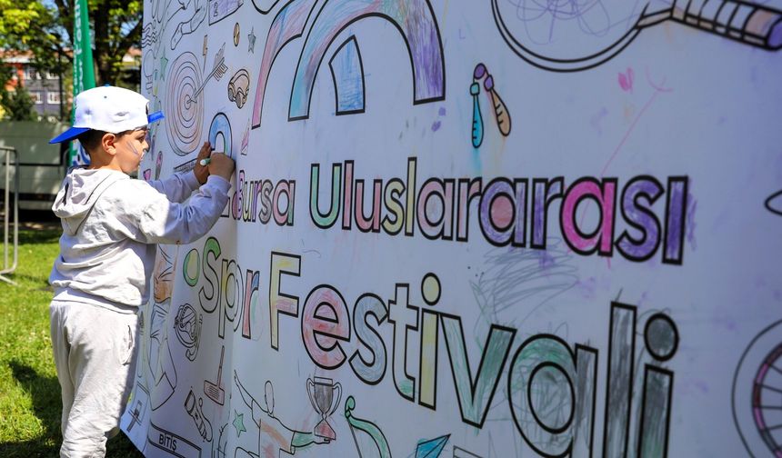 Bursalı çocuklar Spor Festivali’yle doyasıya eğlendi