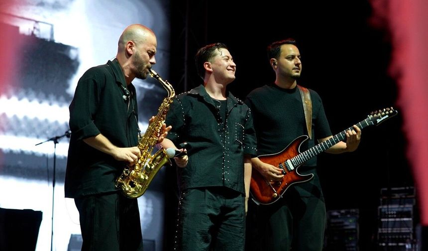 64. Uluslararası Bursa Festivali’nde Poizi rüzgârı esti