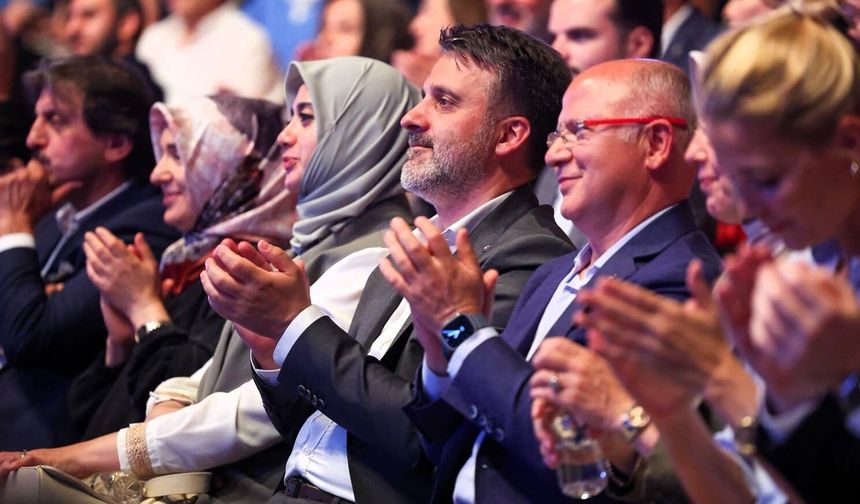 64. Bursa Festivali’ne görkemli final: 100 bin Bursalı sanatla buluştu