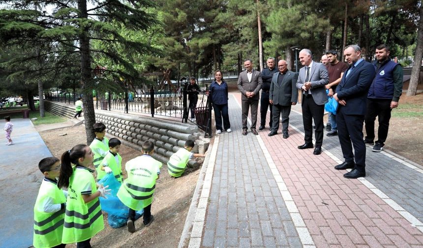 İnegöl’de Dünya Temizlik Günü için temizlik seferberliği başlatıldı