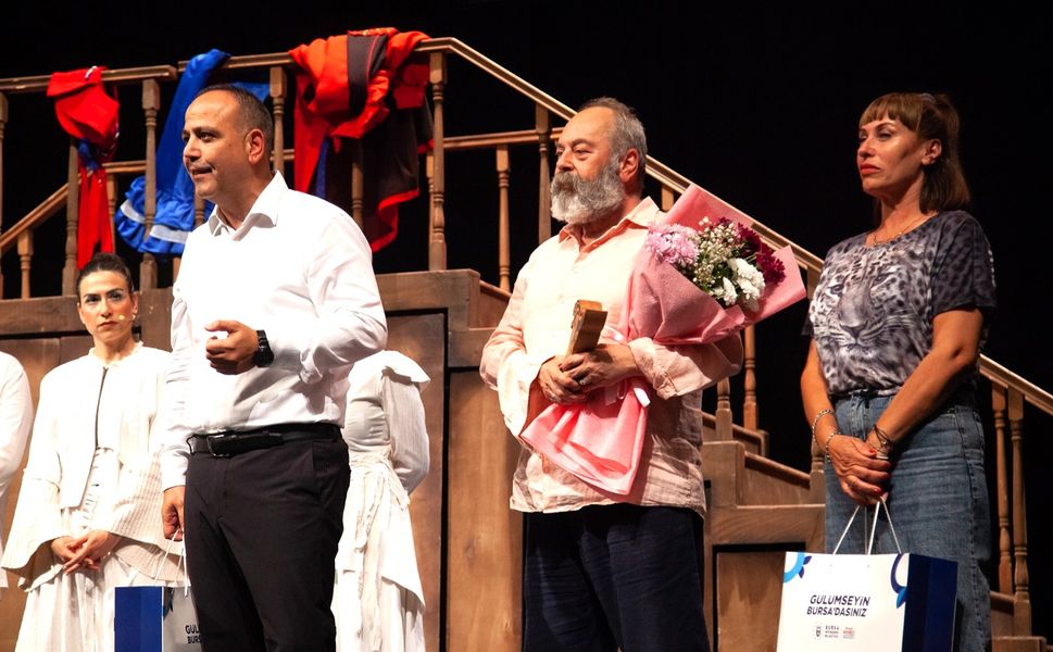 Bursa Şehir Tiyatrosu, Kıbrıs Tiyatro Festivali’ne konuk oldu