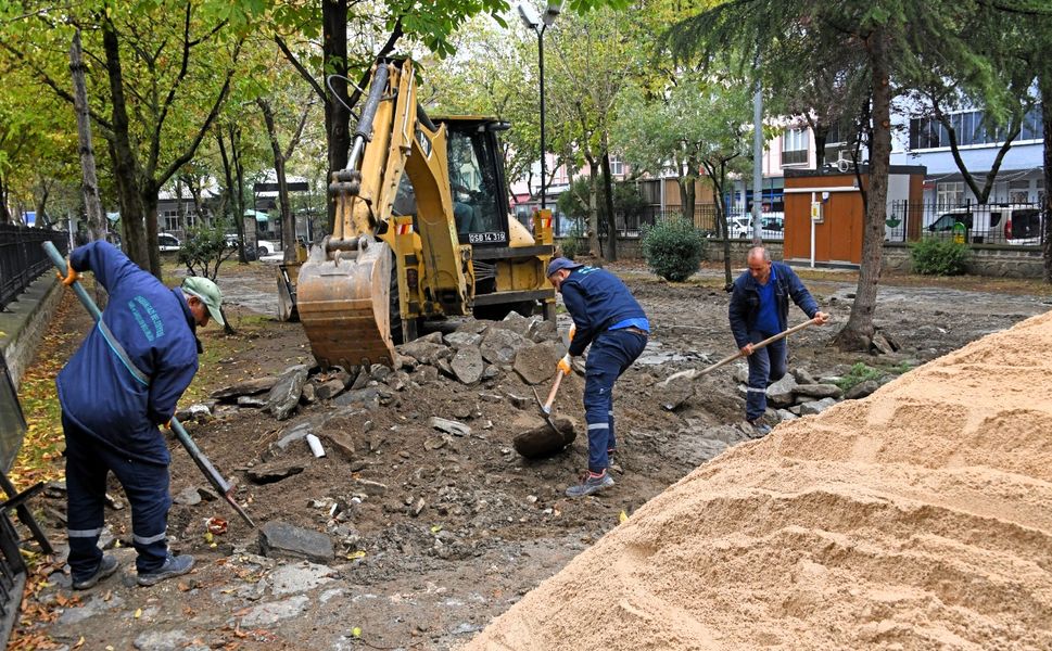 Osmangazi’de mahalleler yeni park alanlarıyla güzelleşiyor