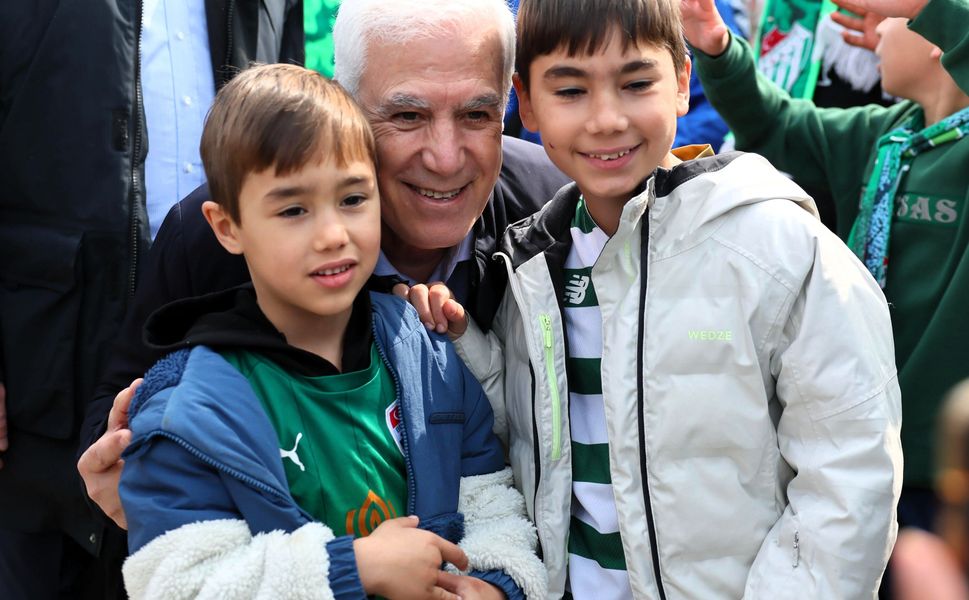 Başkan Bozbey, Bursaspor taraftarlarıyla şampiyonluk heyecanını paylaştı
