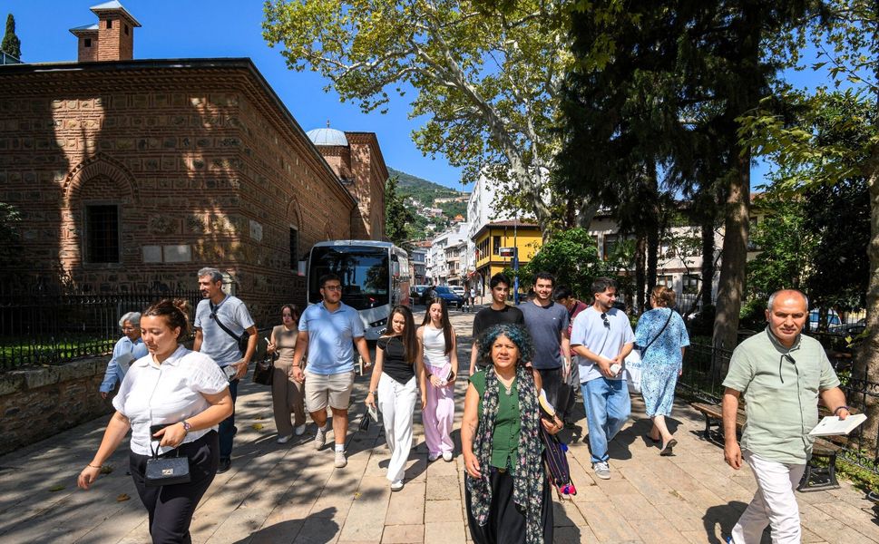 Osmangazi’de gençler Tanpınar’ın izinde Bursa’yı keşfetti