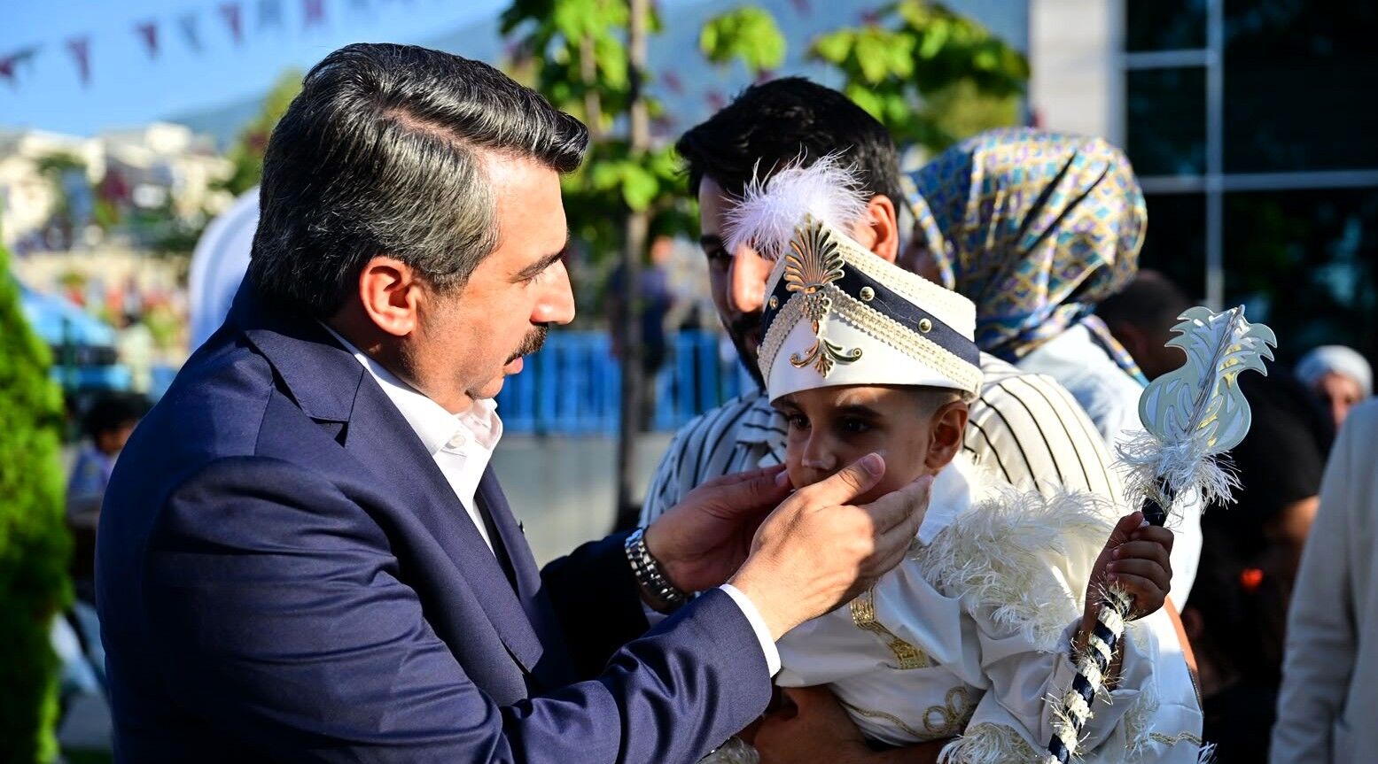 Yıldırım’da sünnet sevinci şölene dönüştü